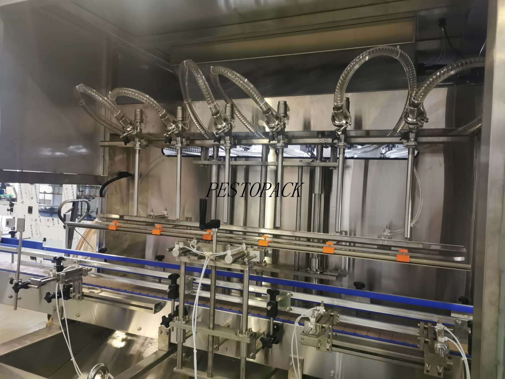 Magnetic pump filling machine