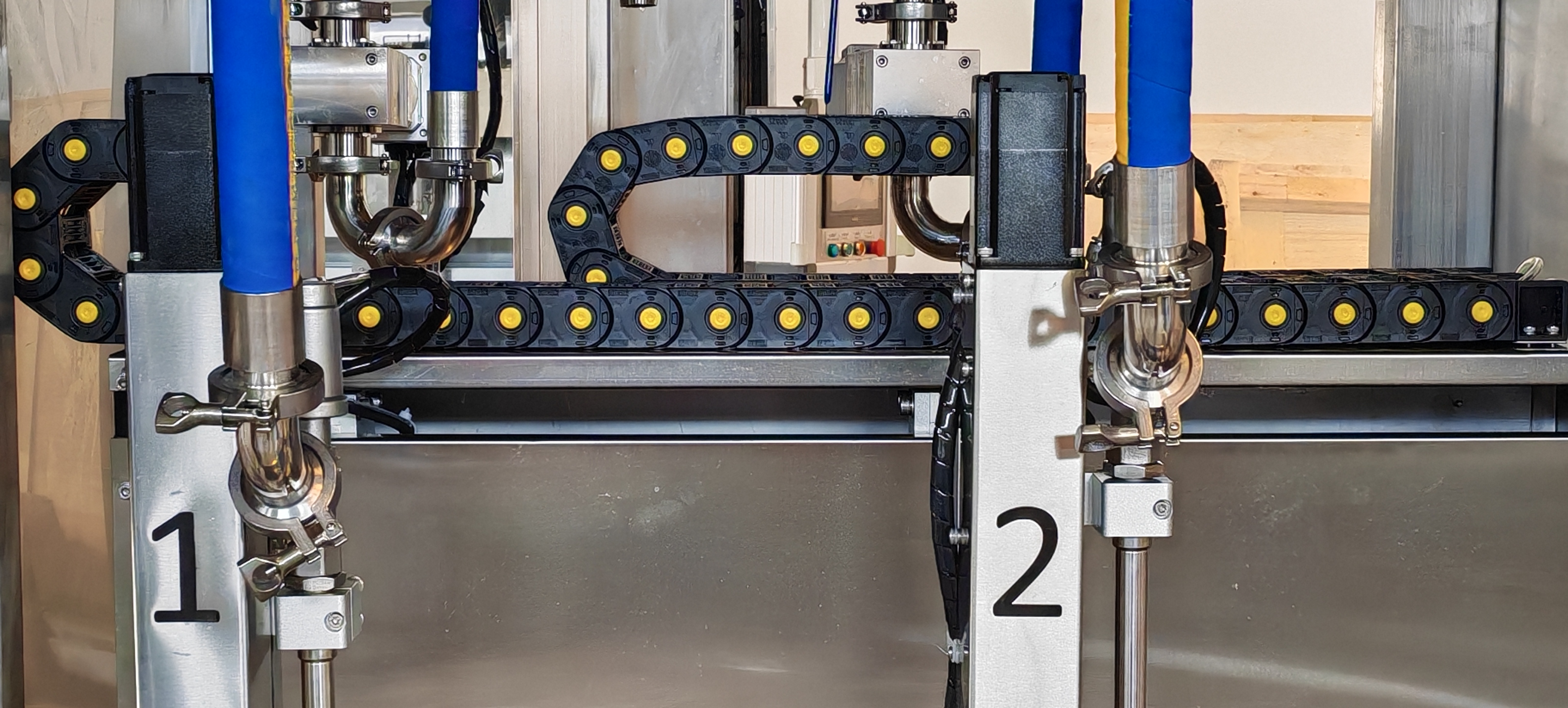 Tracking filling machine detail