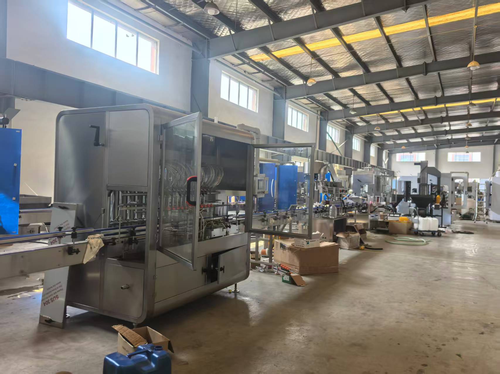 Lubricant Oil Filling Line manufactures1.jpg